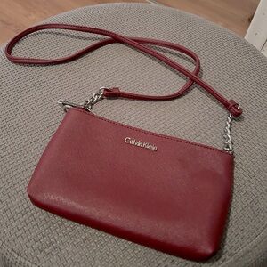 Practical Calvin Klein crossbody